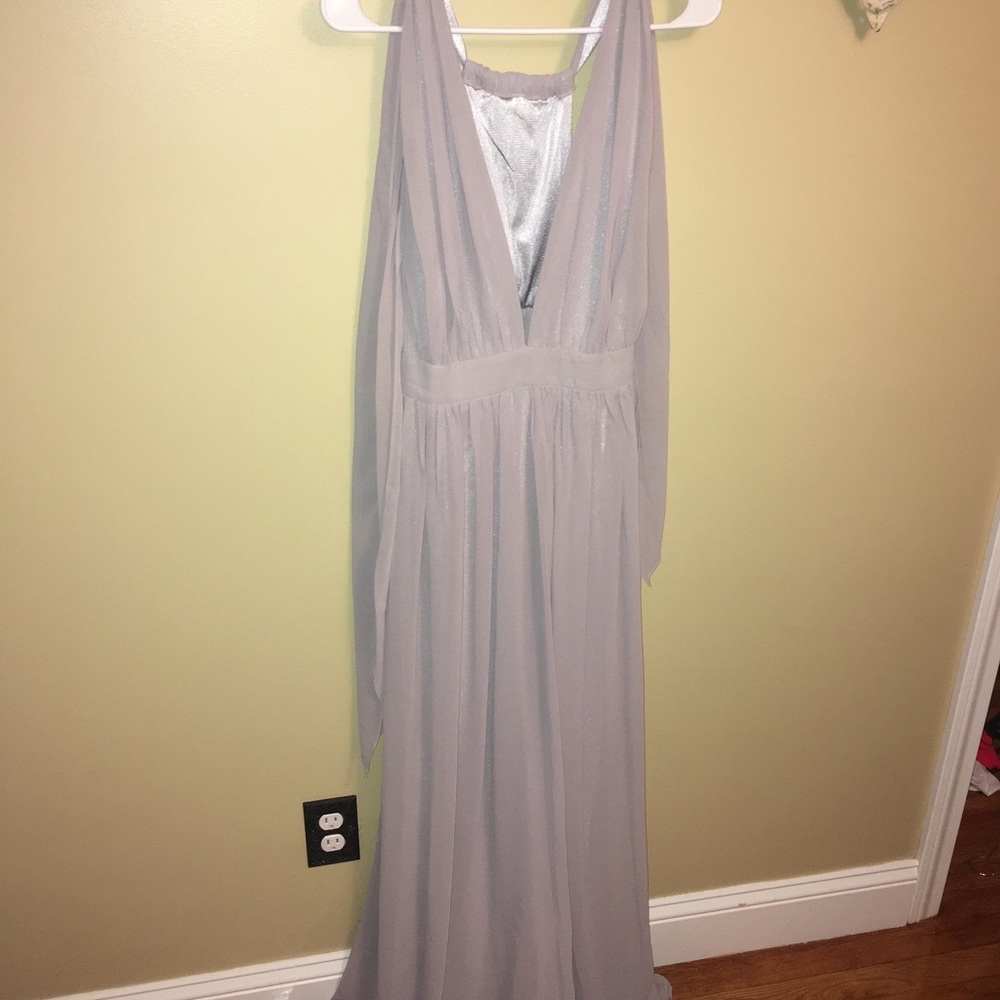 Never worn! - Picture 3 of 8